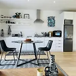 Stroll To The Beach Rooibokkie Studio 2